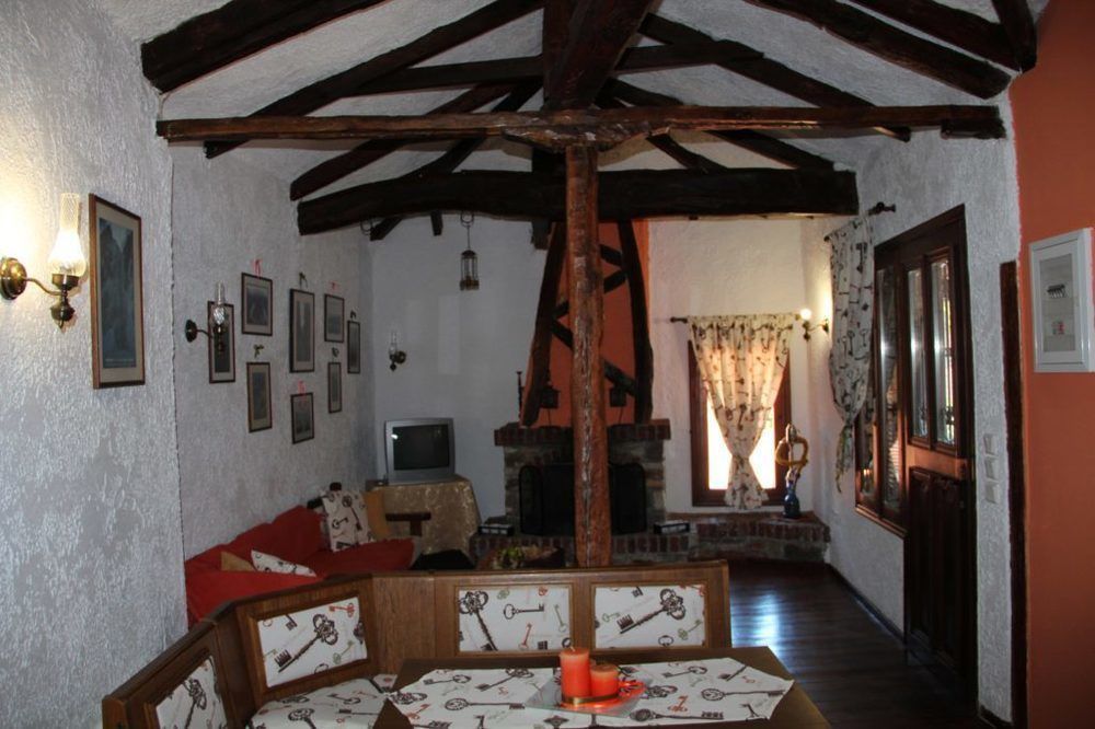 Guesthouse Xenios Zeus Stavroupoli Exteriör bild