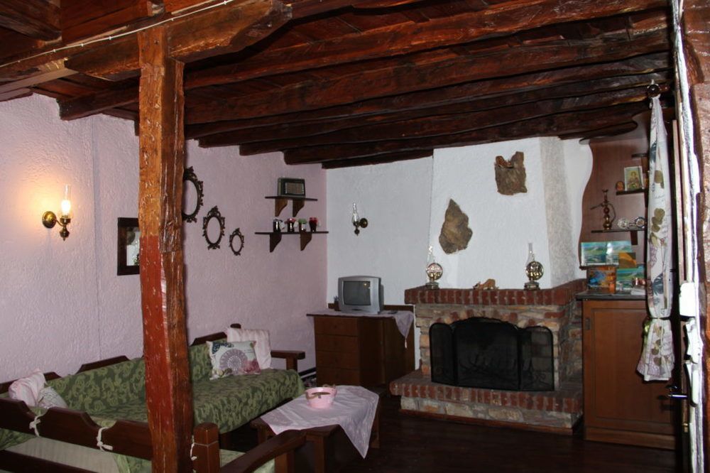 Guesthouse Xenios Zeus Stavroupoli Exteriör bild