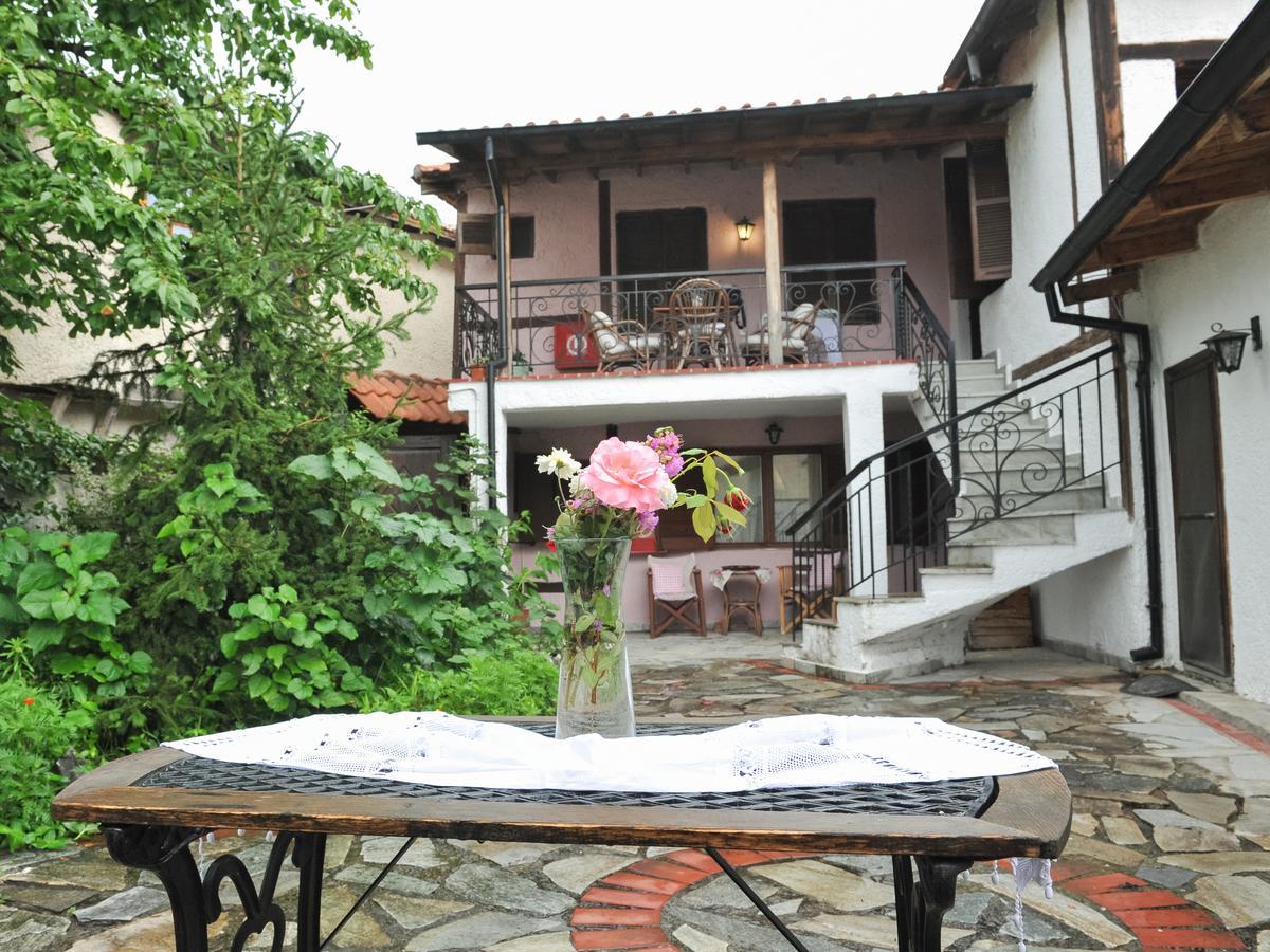 Guesthouse Xenios Zeus Stavroupoli Exteriör bild