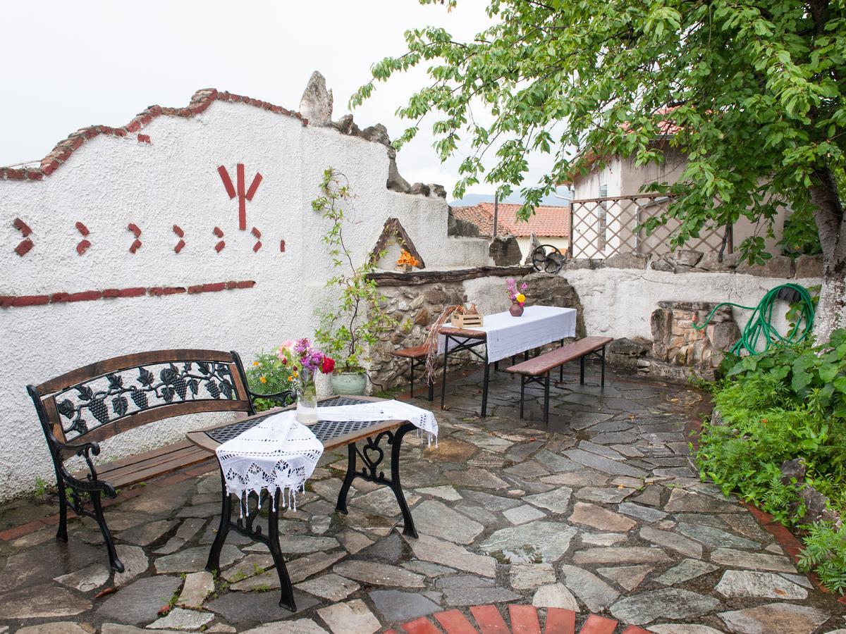 Guesthouse Xenios Zeus Stavroupoli Exteriör bild