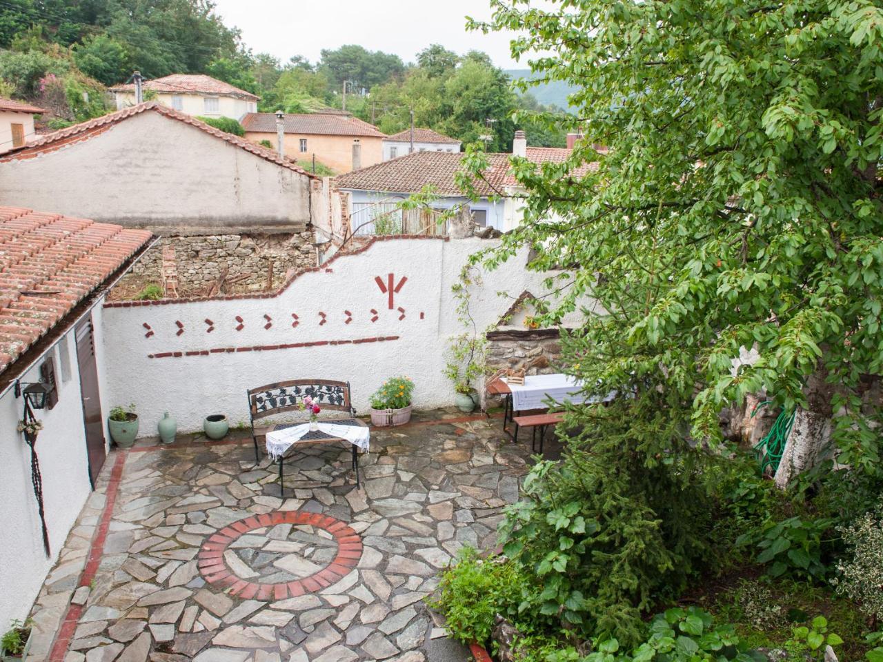 Guesthouse Xenios Zeus Stavroupoli Exteriör bild