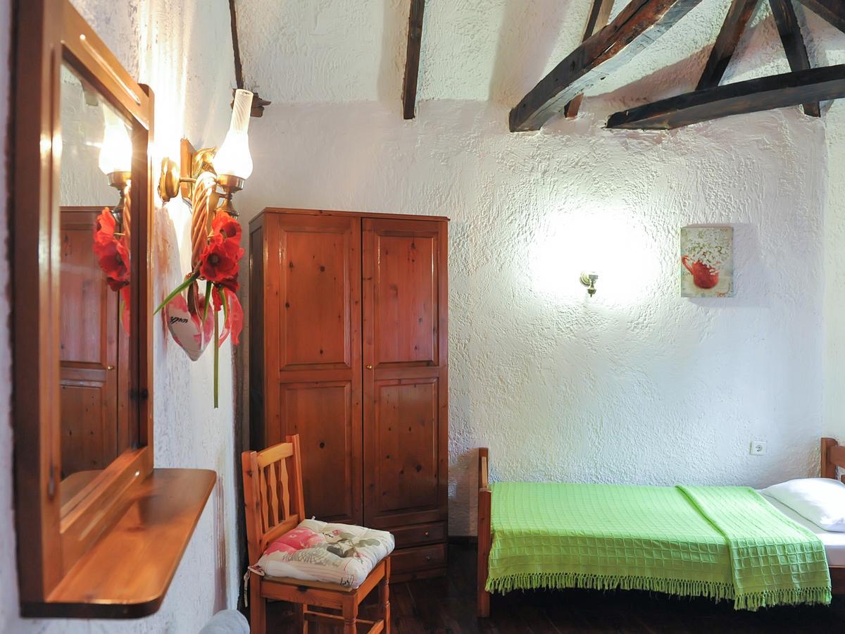 Guesthouse Xenios Zeus Stavroupoli Exteriör bild