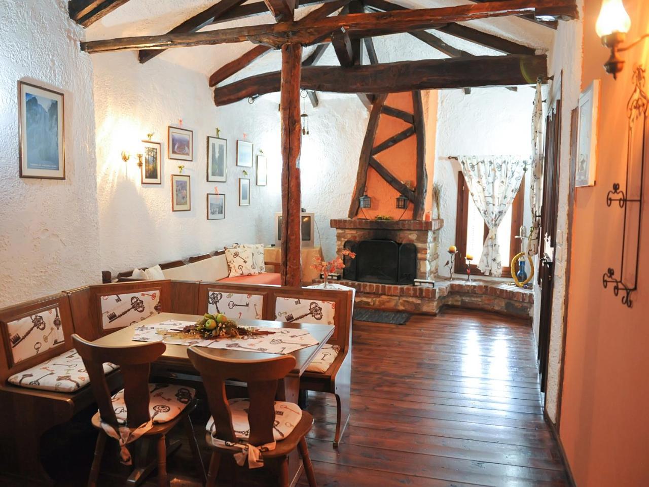Guesthouse Xenios Zeus Stavroupoli Exteriör bild