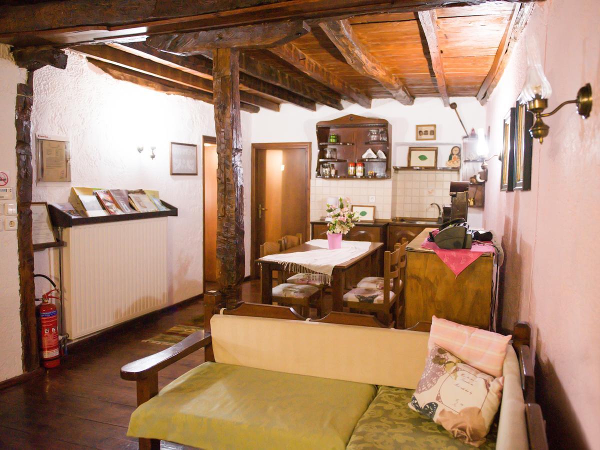 Guesthouse Xenios Zeus Stavroupoli Exteriör bild