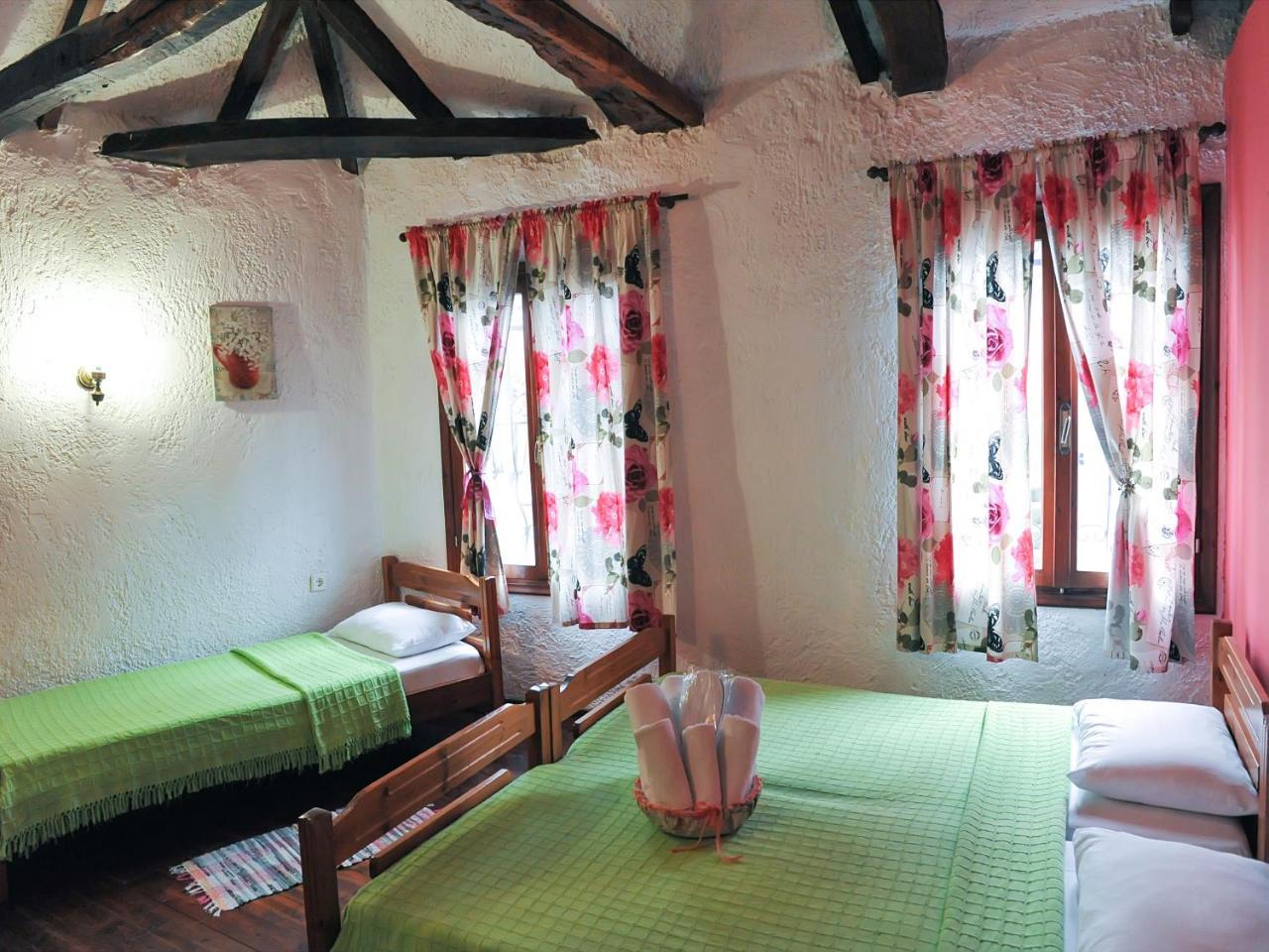 Guesthouse Xenios Zeus Stavroupoli Exteriör bild