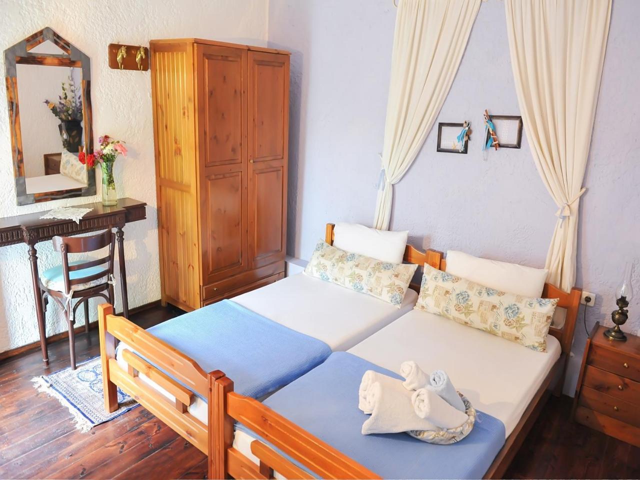 Guesthouse Xenios Zeus Stavroupoli Exteriör bild